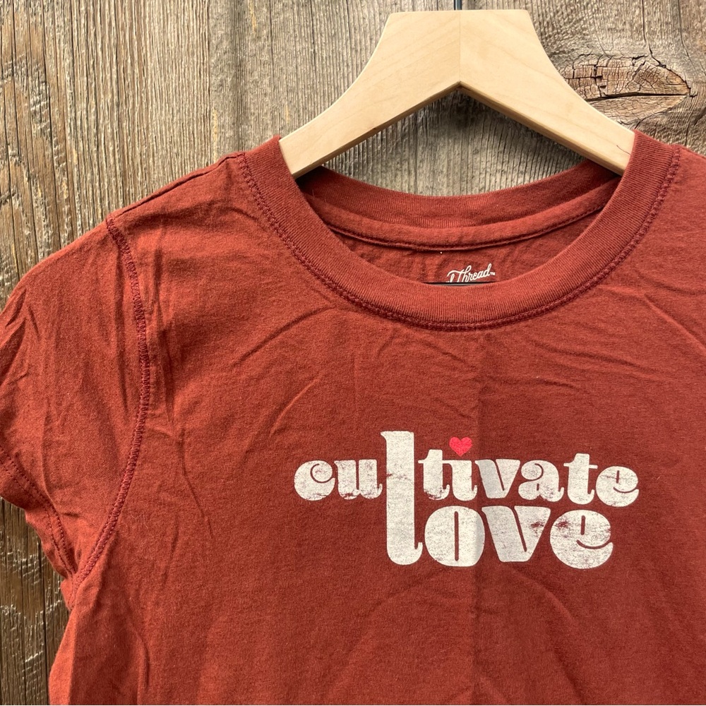 Universal Thread Women's Cultivate Love Short Sleeve T-Shirt Dark Brown Size M